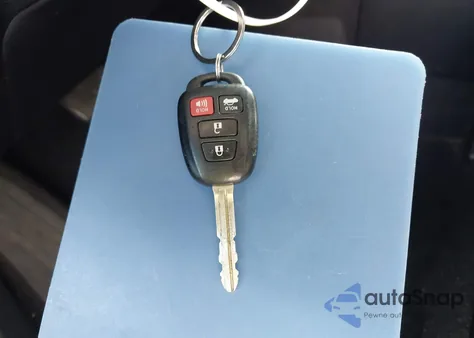 2015 Toyota Corolla S Plus z USA, uszkodzony, nr VIN 2T1BURHE1FC230081